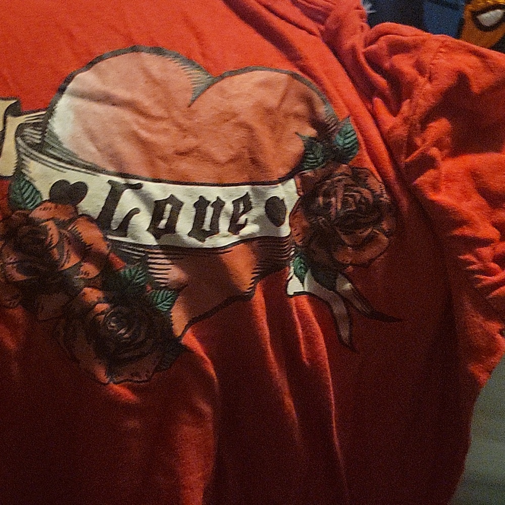 tee shirt